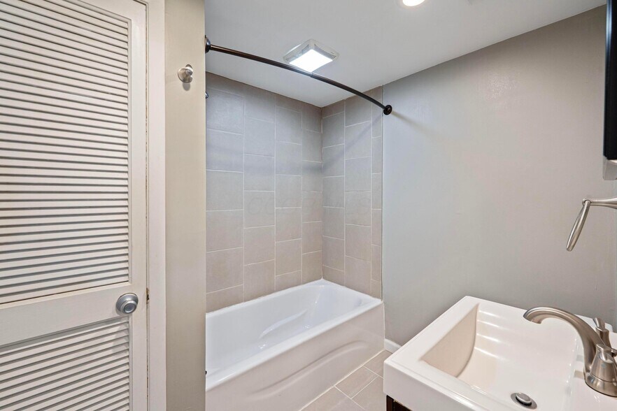 514 W 1st Ave, Columbus, OH à vendre - Photo de l’immeuble – Image 2 sur 28