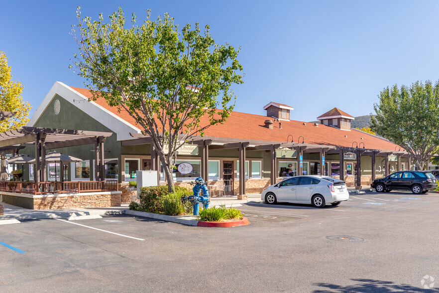 1030 La Bonita Dr, San Marcos, CA à louer - Photo de l’immeuble – Image 1 sur 11