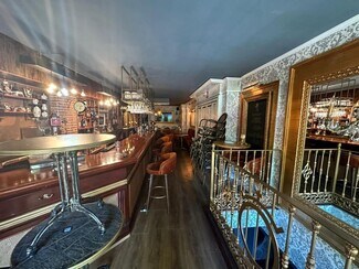 Plus de détails pour Local commercial à louer