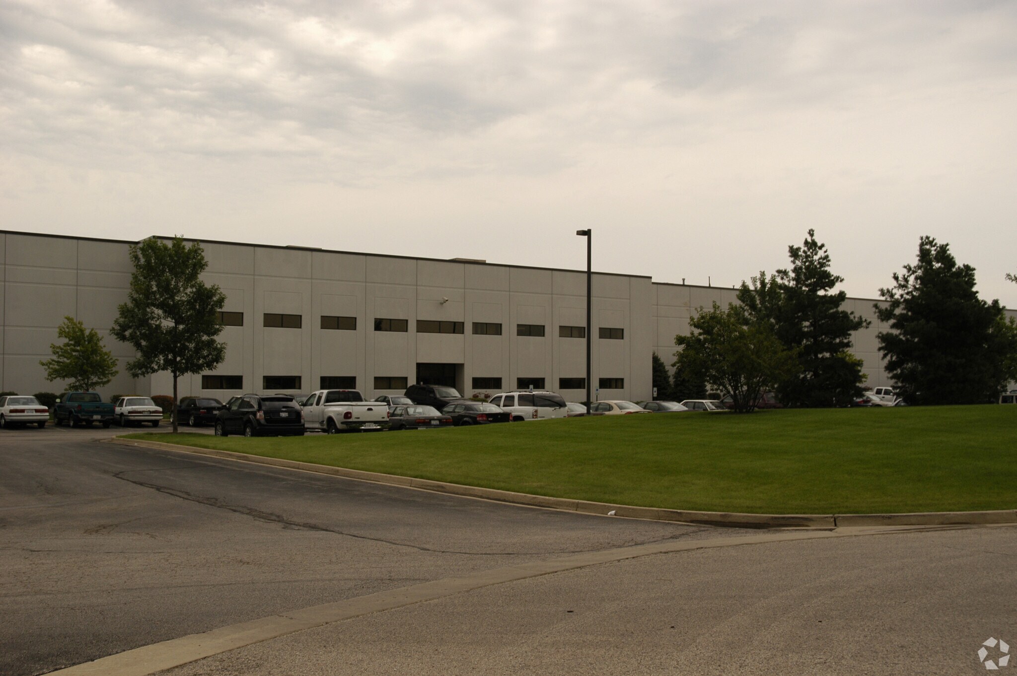 1100 Corporate Dr, McHenry, IL à vendre Photo principale– Image 1 sur 3