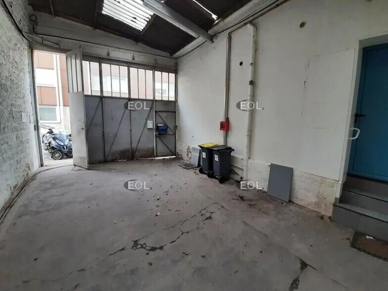 Local d'activités dans Ivry-sur-Seine à vendre - Photo de l’immeuble – Image 2 sur 7