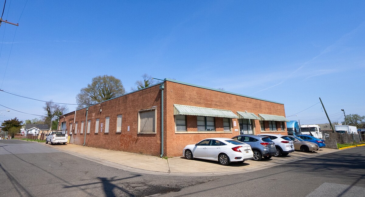 4400 Pennwood Rd, Brentwood, MD à vendre Photo de l’immeuble– Image 1 sur 8