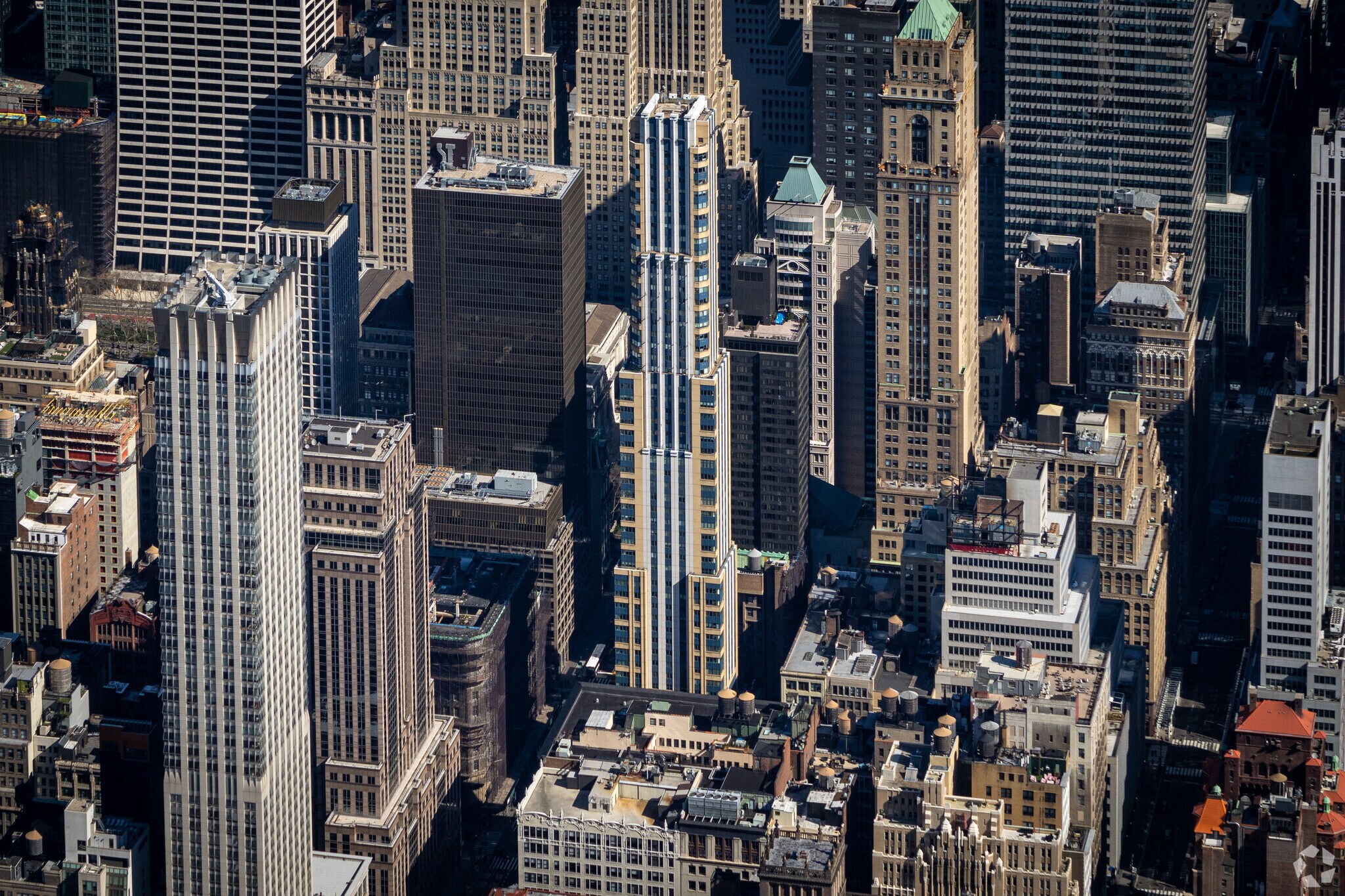 425 Fifth Ave, New York, NY à louer Photo de l’immeuble– Image 1 sur 3