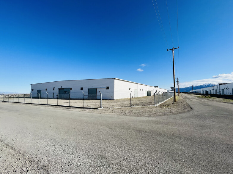 360,000 SF -Industrial Warehouses w/Rail portefeuille de 4 biens à vendre sur LoopNet.fr - Photo de l’immeuble – Image 2 sur 12