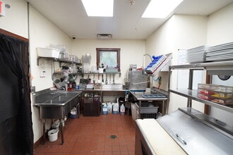 2101 Douglas Run Rd, Sutersville, PA à vendre Photo intérieure– Image 2 sur 28