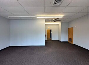 3417 Main St, Stevens Point, WI à louer Photo intérieure– Image 2 sur 3