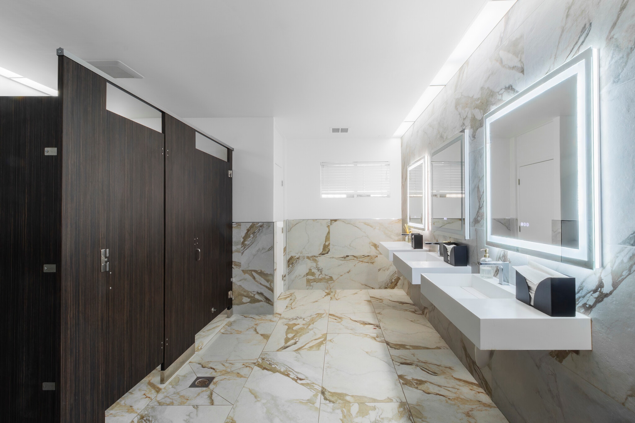 8255 W Sunset Blvd, West Hollywood, CA à louer Photo intérieure– Image 1 sur 8