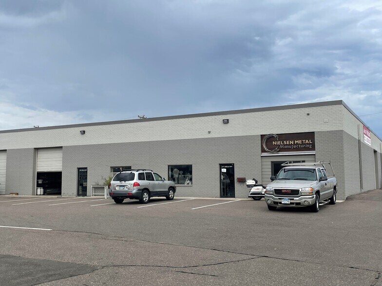 8573-8591 N Jefferson Hwy, Maple Grove, MN à louer - Photo de l’immeuble – Image 1 sur 3
