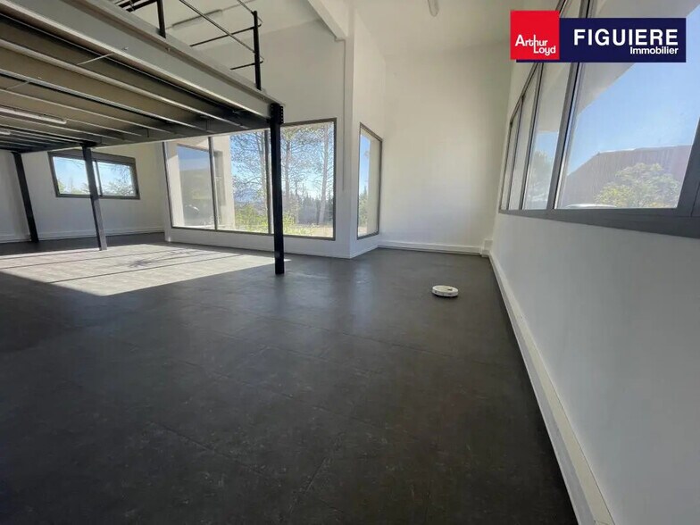 148 Avenue D'Armenie, Gardanne à louer - Photo de l’immeuble – Image 3 sur 12