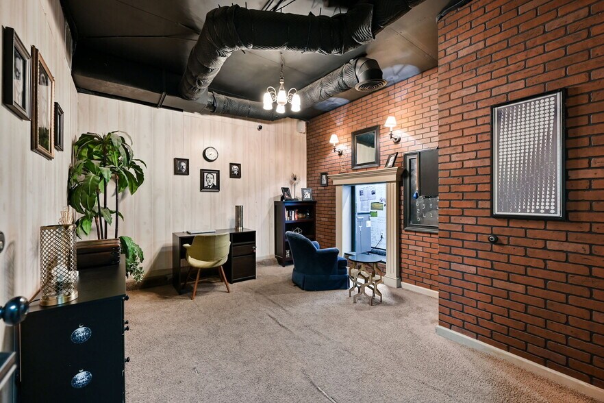 304 SW Market St, Lees Summit, MO à vendre - Photo de l’immeuble – Image 3 sur 23