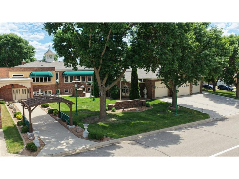 115 S Main St, Blomkest, MN à vendre - Photo principale – Image 1 sur 34
