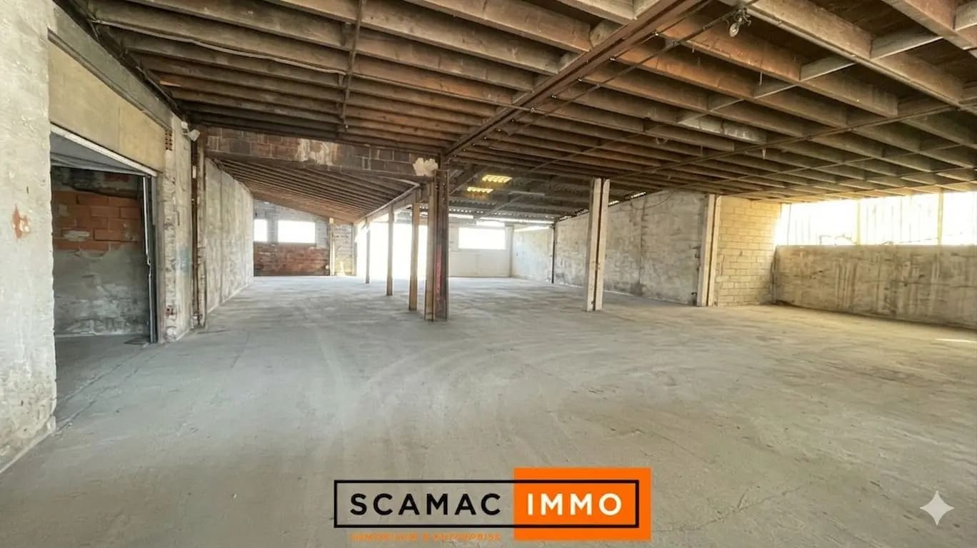 Local d'activités dans Le Mérévillois à vendre Photo intérieure– Image 1 sur 19