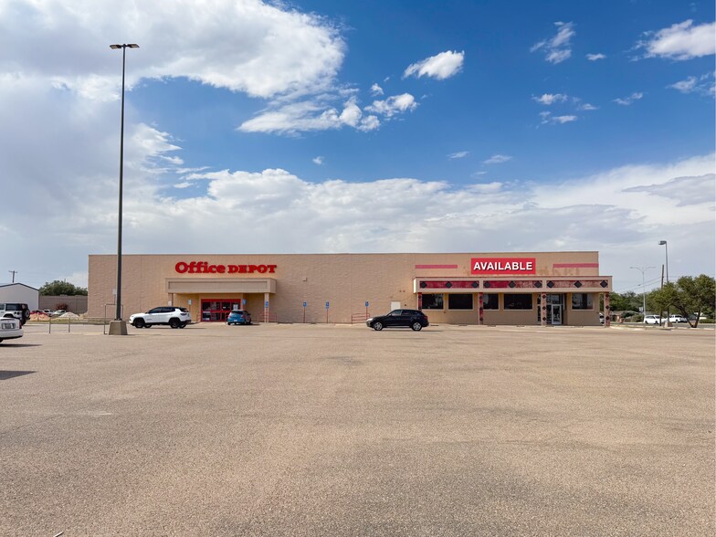2502-2504 50th St, Lubbock, TX à louer - Photo de l’immeuble – Image 2 sur 13