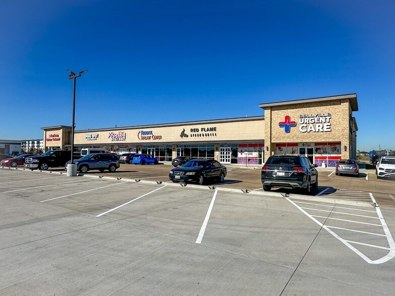 3211 W Grand Pky N, Katy, TX à louer - Photo de l’immeuble – Image 1 sur 5