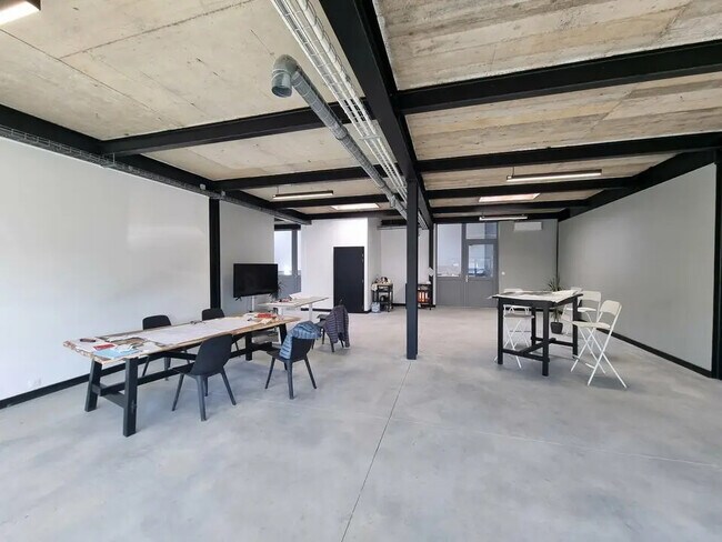 Plus de détails pour Industriel/Logistique à louer