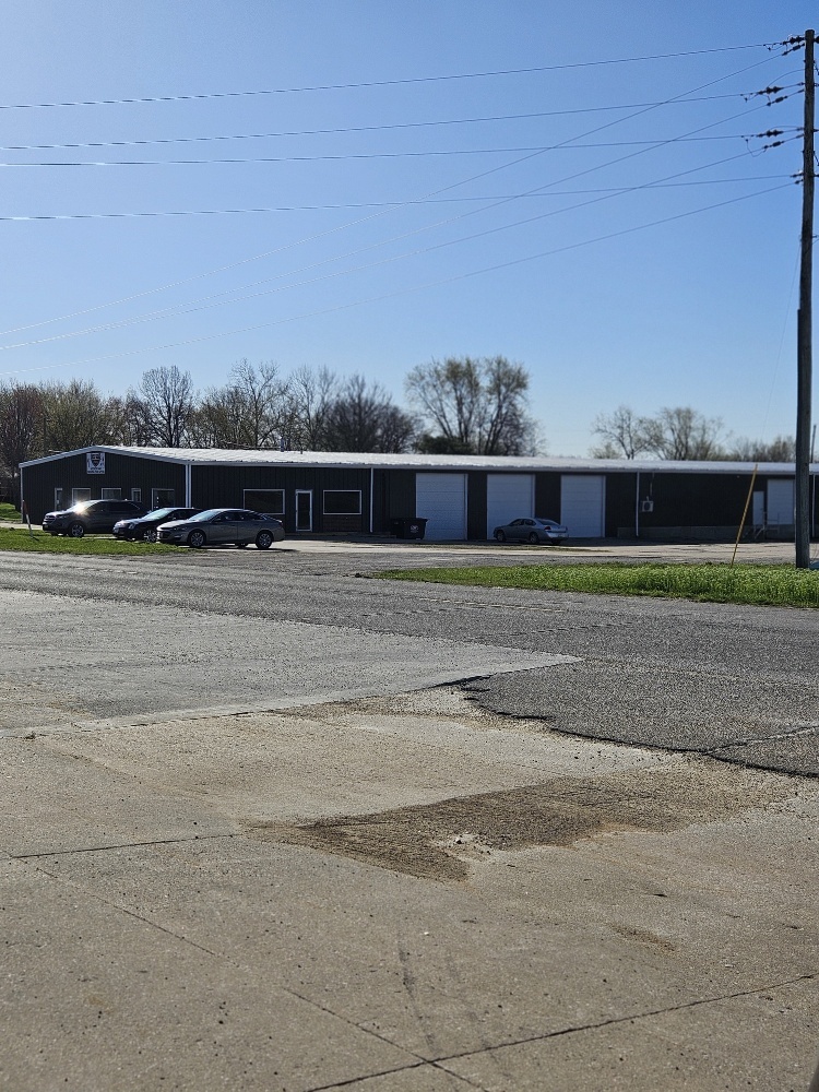 1300 W Saunders St, Mount Pleasant, IA à louer Photo de l’immeuble– Image 1 sur 31