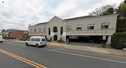 923 Broadway, Woodmere, NY à louer Photo intérieure– Image 1 sur 2