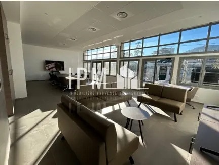 Bureau dans Marseille à louer - Photo intérieure – Image 2 sur 4