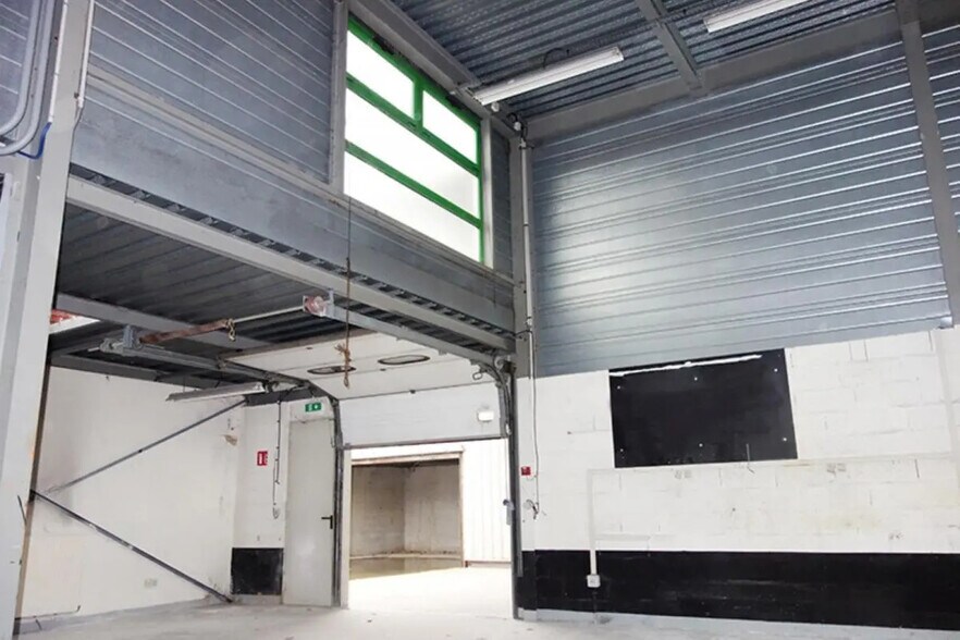 144 Rue Colbert, Colombes à louer - Photo de l’immeuble – Image 3 sur 24