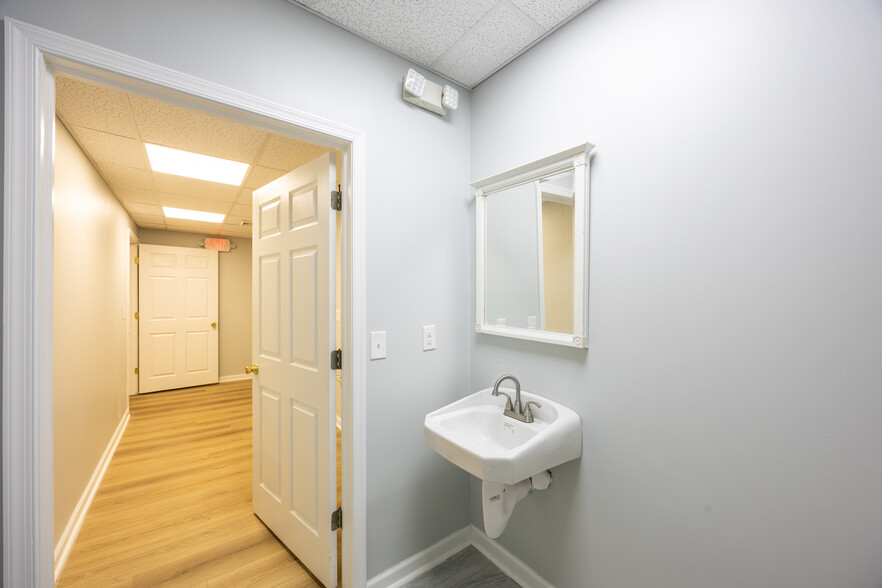 320 Tilton Rd, Northfield, NJ à louer - Photo de l’immeuble – Image 2 sur 53