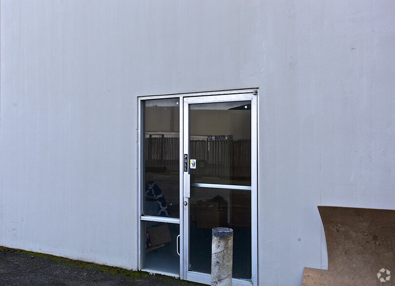 20-24 Mark Dr, San Rafael, CA à louer - Photo de l’immeuble – Image 3 sur 6