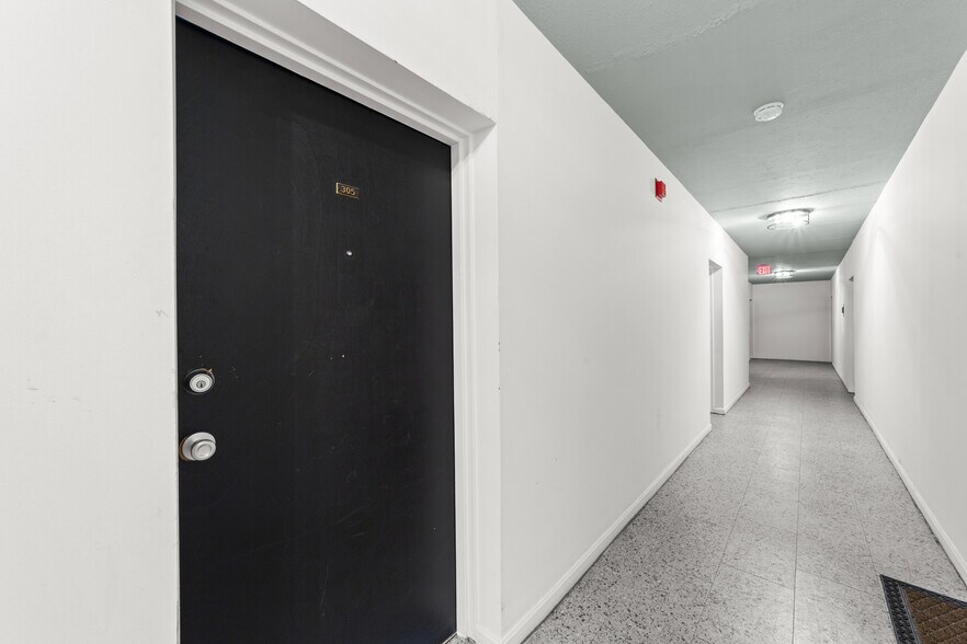 Shakertowne Apts | 30-Unit Multifamily portefeuille de 2 biens à vendre sur LoopNet.fr - Photo de l’immeuble – Image 3 sur 62