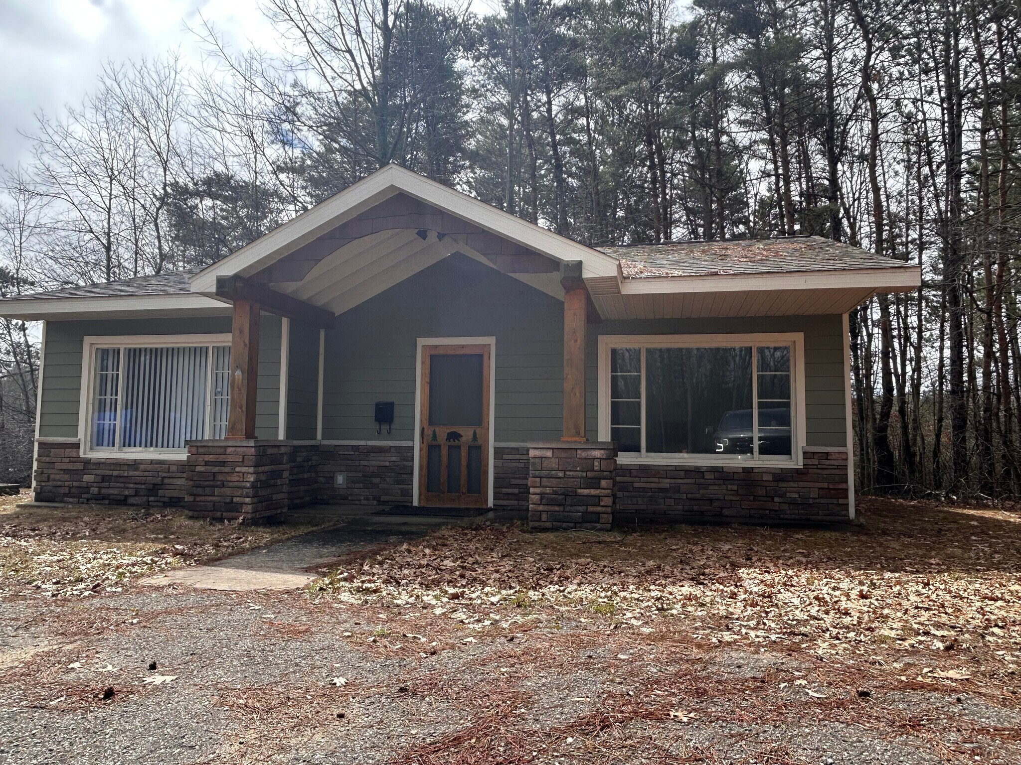 79 Higgins Lake dr, Roscommon, MI à vendre Photo de l’immeuble– Image 1 sur 21