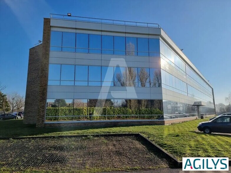 Bureau dans Saclay à louer - Photo de l’immeuble – Image 2 sur 6