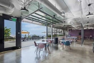 11095 Torreyana Rd, San Diego, CA à louer Photo intérieure– Image 2 sur 9
