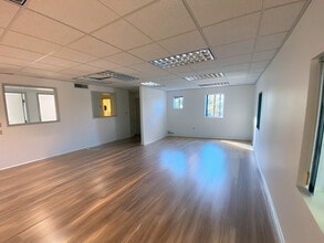 4702-4706 NE Glisan St, Portland, OR à louer Photo intérieure– Image 2 sur 2