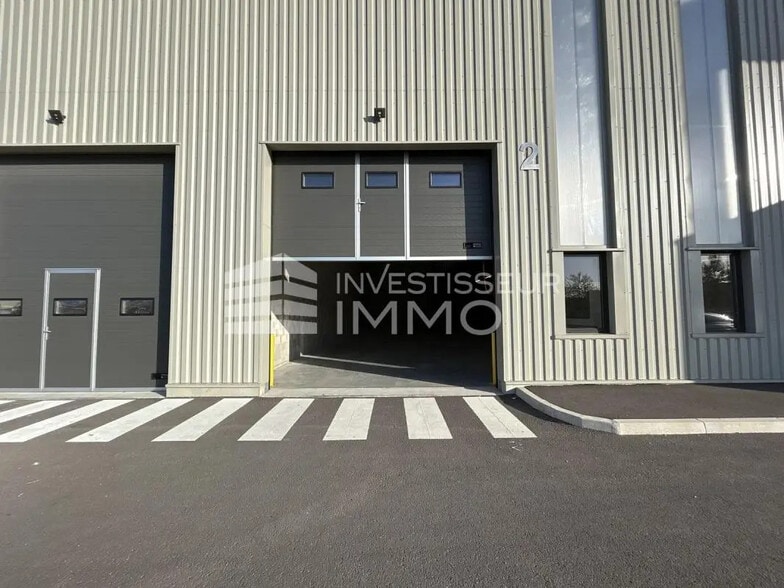 Local d’activités dans Serris à louer - Photo de l’immeuble – Image 3 sur 6