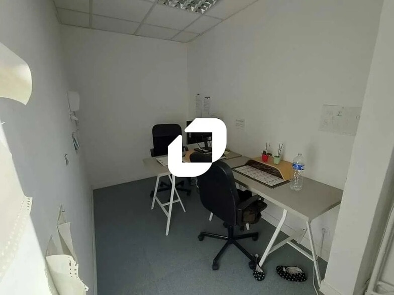 40-42 Rue Gabriel Péri, Le Plessis-Bouchard à louer - Photo de l’immeuble – Image 3 sur 6