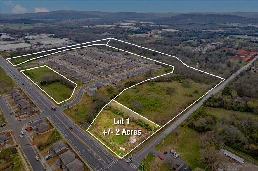 1640 S Morningside Dr, Fayetteville, AR à vendre - Photo de l’immeuble – Image 2 sur 18