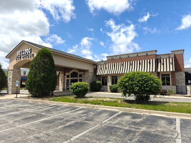 Plus de détails pour 1501 S IL Route 31, Mchenry, IL - Local commercial à vendre