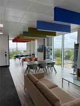 4 Longwalk Rd, Uxbridge à louer Photo intérieure– Image 2 sur 4