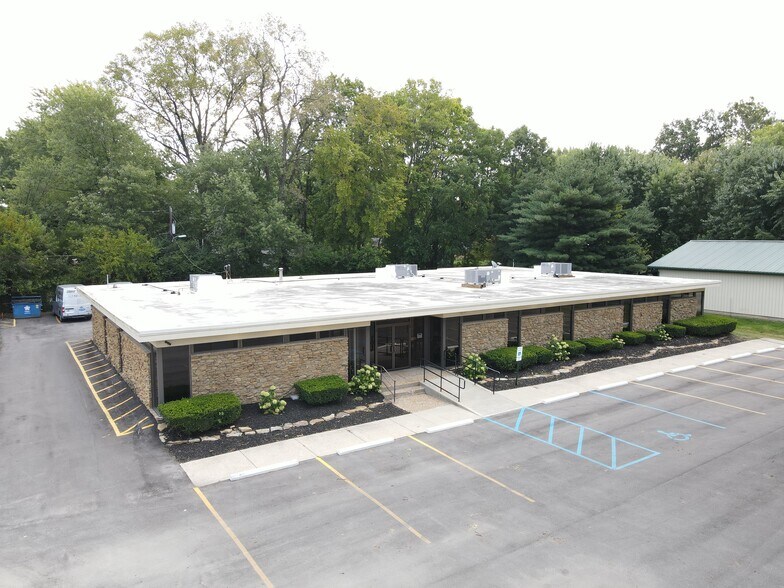 3045 S Meridian St, Indianapolis, IN à louer - Photo de l’immeuble – Image 3 sur 4