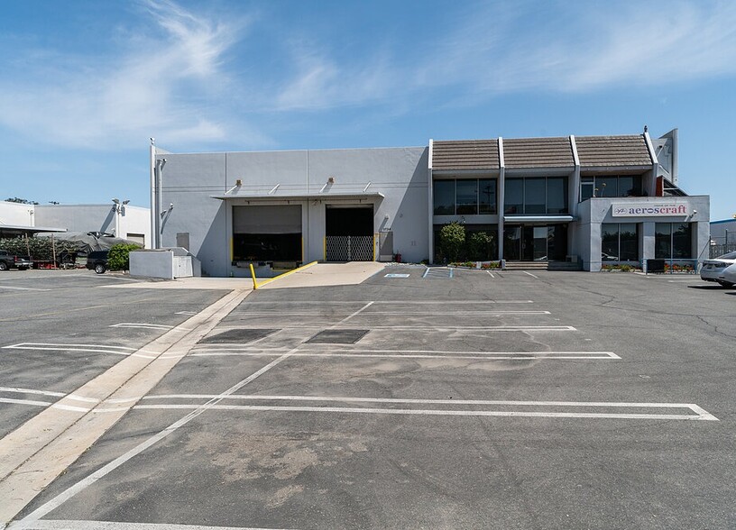 1734 Aeros Way, Montebello, CA à louer - Photo de l’immeuble – Image 1 sur 13