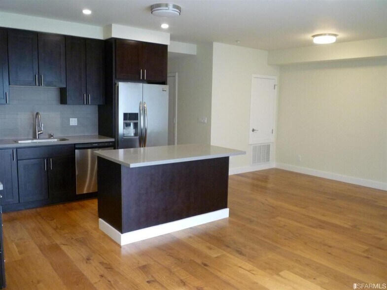 5680 Mission St, San Francisco, CA à vendre - Photo de l’immeuble – Image 3 sur 7