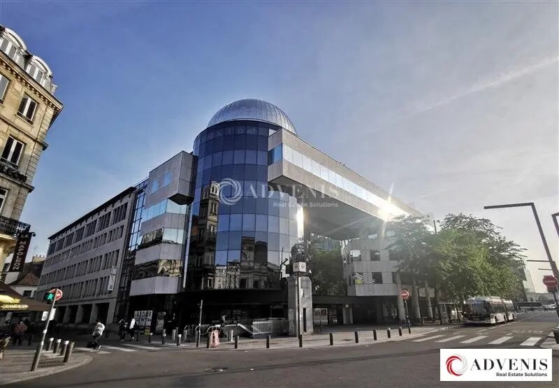 Bureau dans Lille à louer - Photo de l’immeuble – Image 1 sur 12