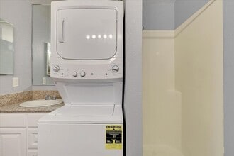 900-906 2nd St, Sacramento, CA à louer Photo intérieure– Image 2 sur 12