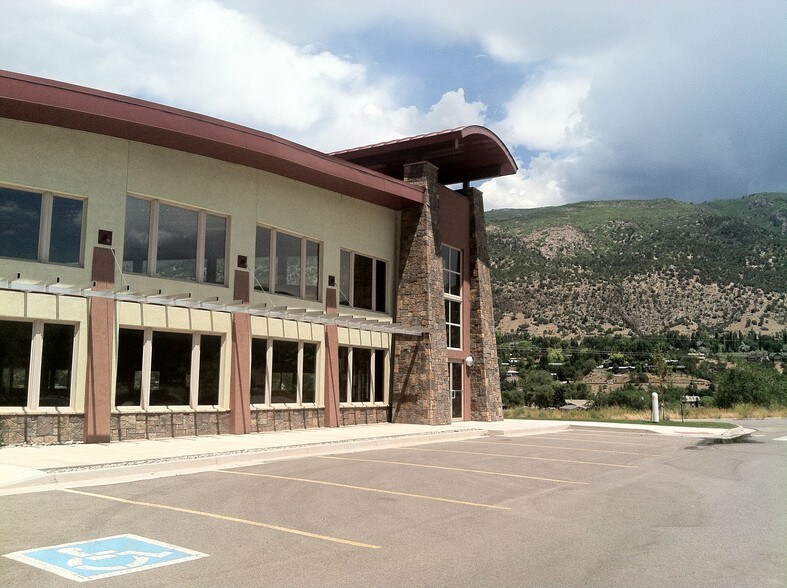 100 Midland Ave, Glenwood Springs, CO à vendre - Photo de l’immeuble – Image 2 sur 24