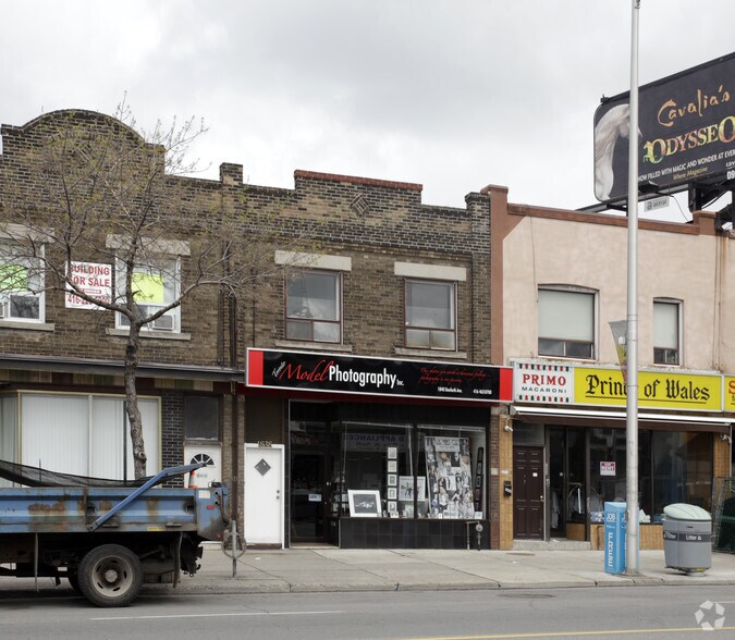 1838-1840 Danforth Ave, Toronto, ON à louer - Photo de l’immeuble – Image 2 sur 2