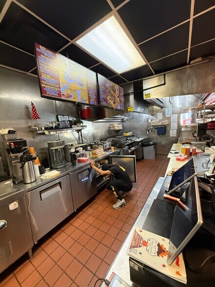 1096 Elmwood Ave, Buffalo, NY à vendre - Photo de l’immeuble – Image 3 sur 15