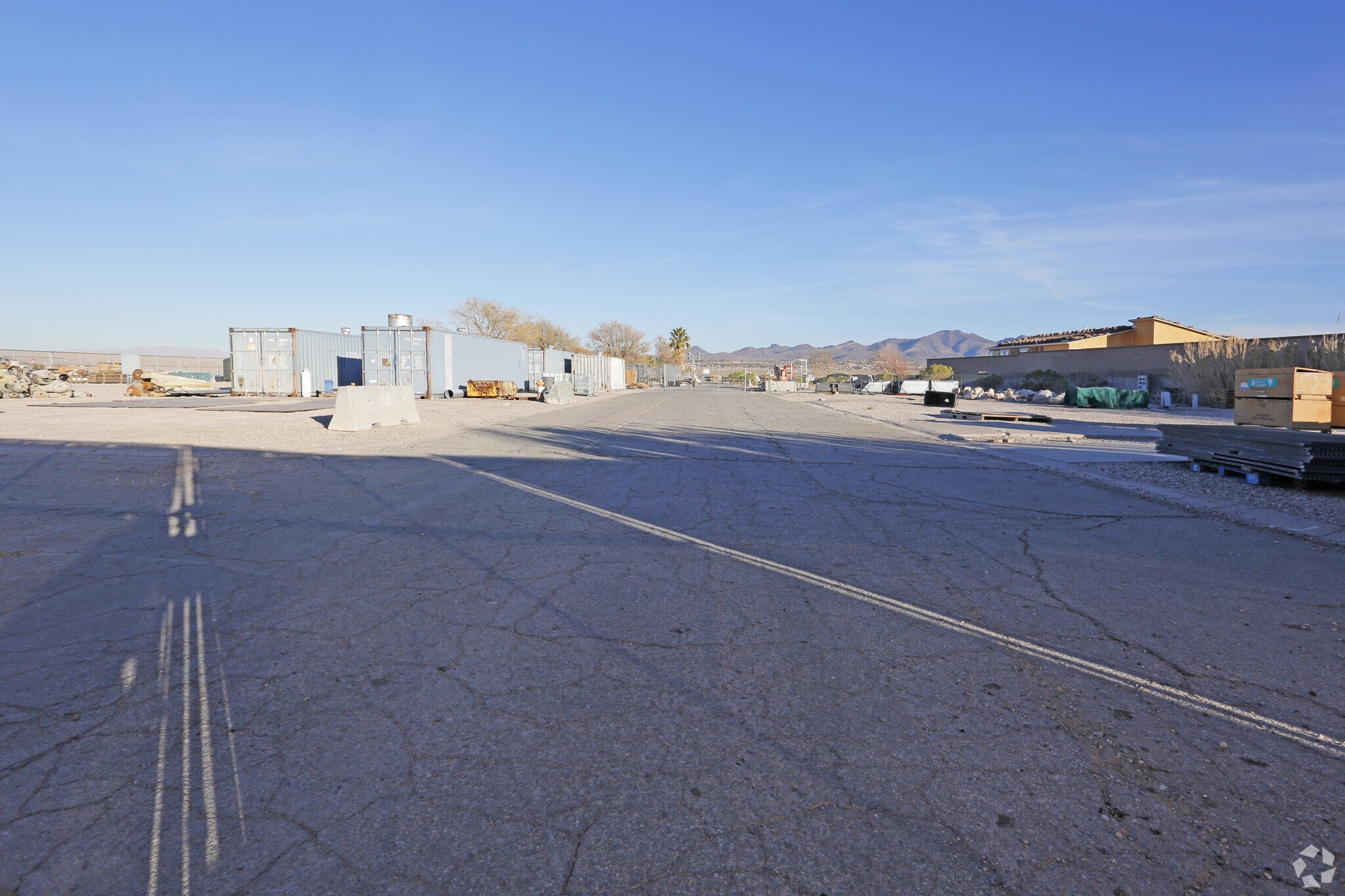 205 Volunteer Blvd, Henderson, NV à vendre Photo principale– Image 1 sur 8