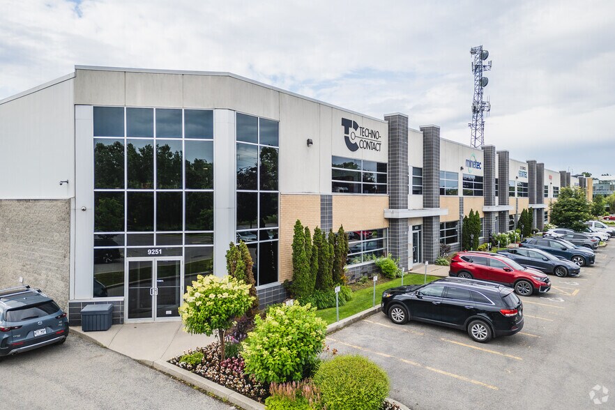 9251-9283 Thimens Rue, Pierrefonds, QC à vendre - Photo principale – Image 2 sur 10