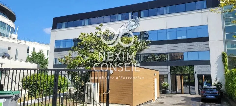 Bureau dans LA PLAINE SAINT DENIS à vendre Photo de l’immeuble– Image 1 sur 11
