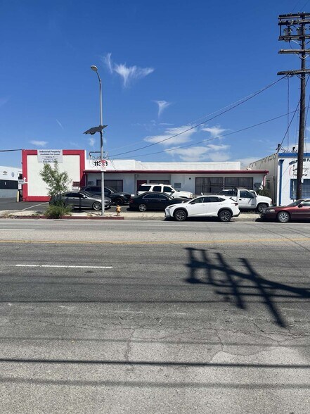 11319 Vanowen St, North Hollywood, CA à louer - Photo de l’immeuble – Image 1 sur 3