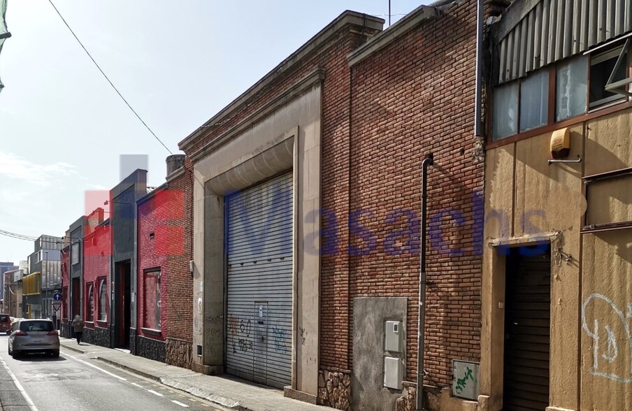Industriel/Logistique dans Terrassa, Barcelona à louer - Photo de l’immeuble – Image 2 sur 7