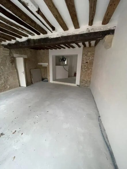 Local commercial dans Rueil-Malmaison à louer - Photo intérieure – Image 2 sur 11