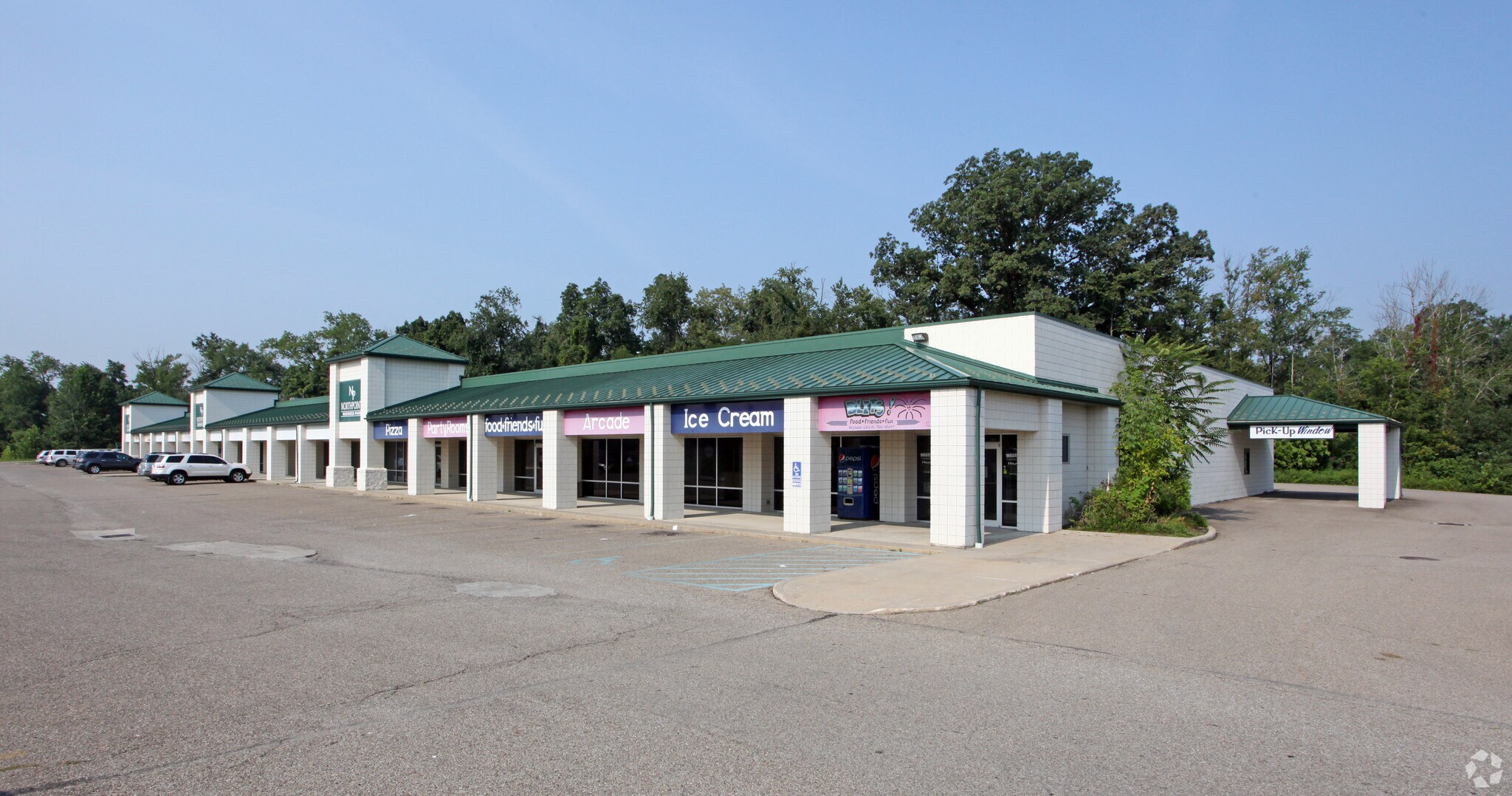 3921-3949 Northpointe Dr, Zanesville, OH à louer Photo principale– Image 1 sur 8